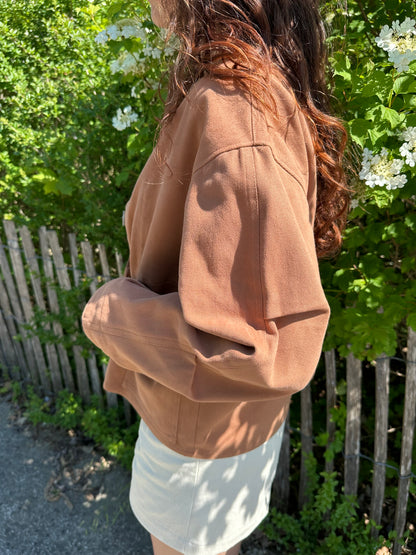 YÜNA — Patron  PDF veste à poches Femme | Vévette