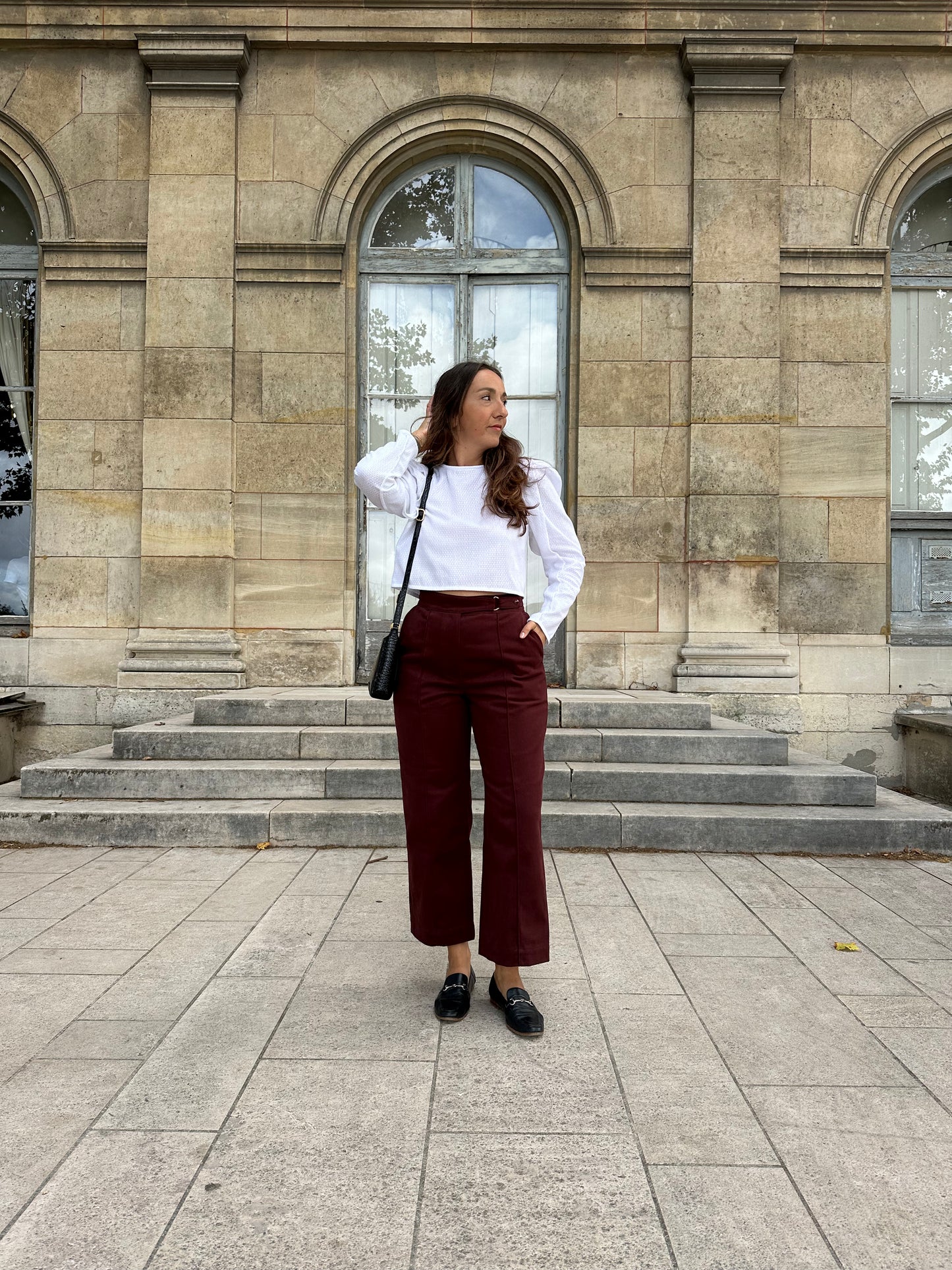 Patron de couture COralie et Doriane - Pantalon à découpes et blouse raccourcie, vue de face