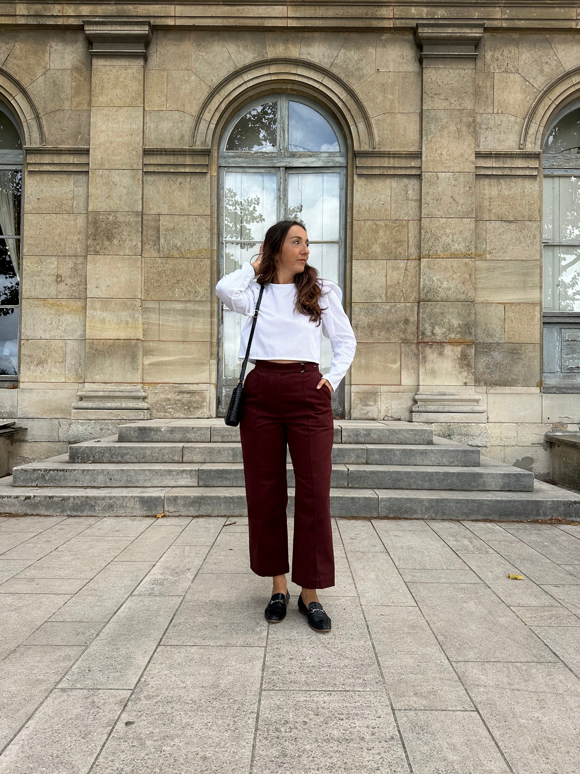 Patron de couture COralie et Doriane - Pantalon à découpes et blouse raccourcie, vue de face